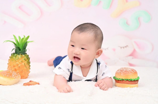 广州借卵试管代怀包男孩八个月宝宝打嗝 广州借卵试管代怀包男孩八个月宝宝打嗝